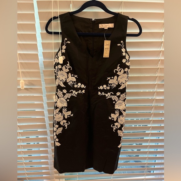 Loft dress - Picture 1 of 4